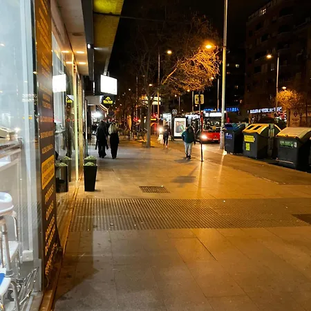 Apartamento En Camino De Ronda De Dos Y Salon * גרנדה