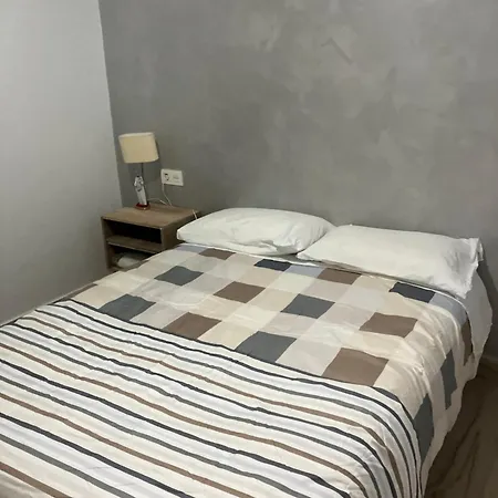 Apartamento En Camino De Ronda De Dos Y Salon * גרנדה